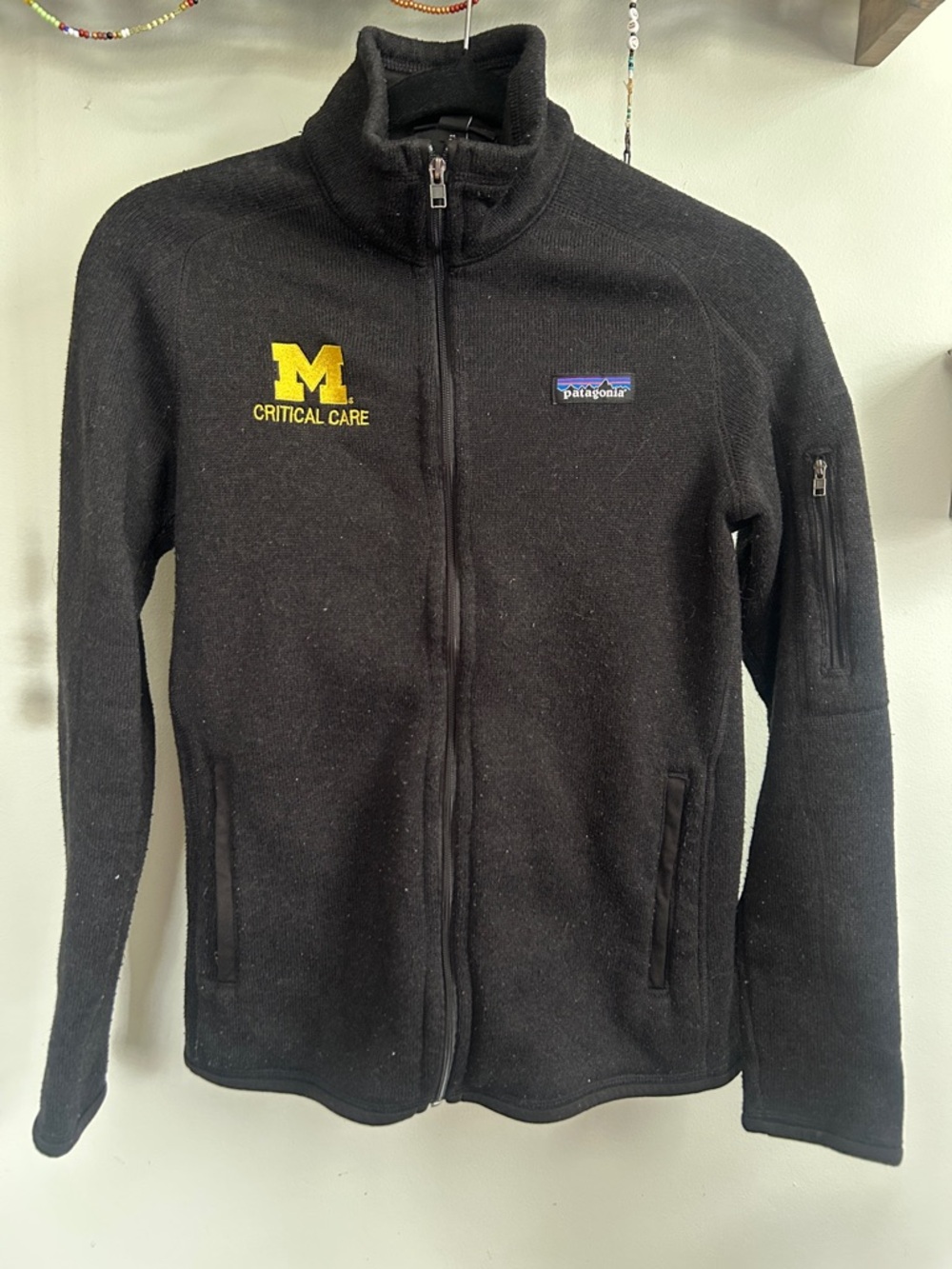 Patagonia better sweater in black